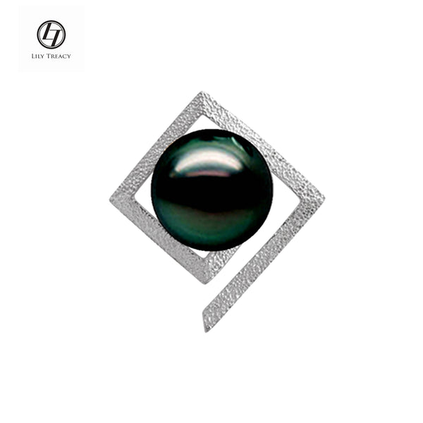 Lily Treacy Tahitian Pearl black pearl Solid White Gold Maria Pendant 10-11mm